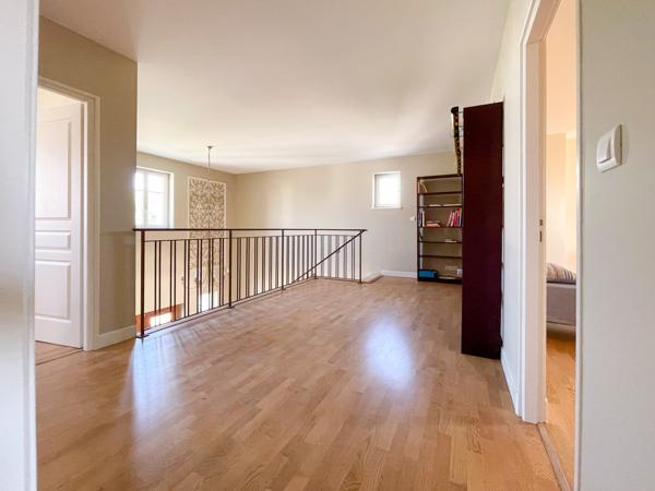 MAISON de 193m2 sur très beau parc de 1600m2