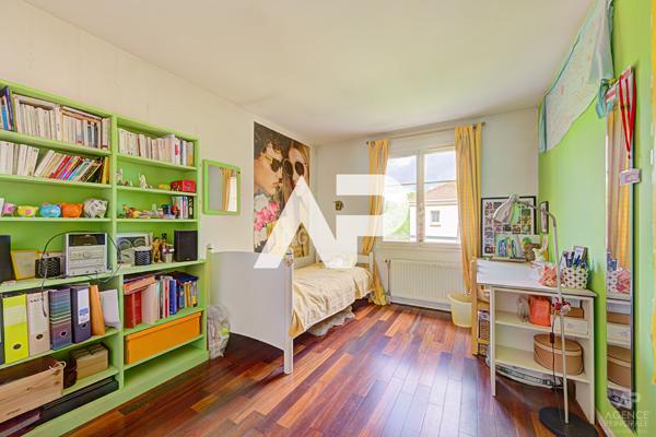 Maison Rueil Malmaison 6 pièce(s) 127m2 950 000 € **  - Référence  18578