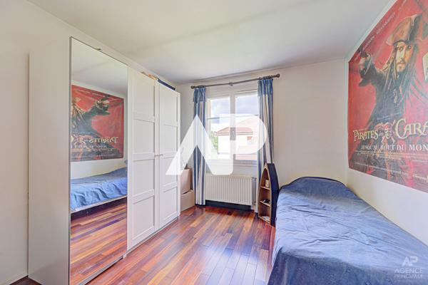 Maison Rueil Malmaison 6 pièce(s) 127m2 950 000 € **  - Référence  18578