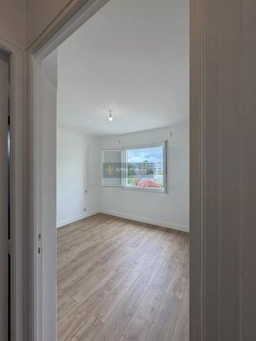 Vente                                                      Appartement
                        
                     4 pièces                      78 m2                     à Biguglia