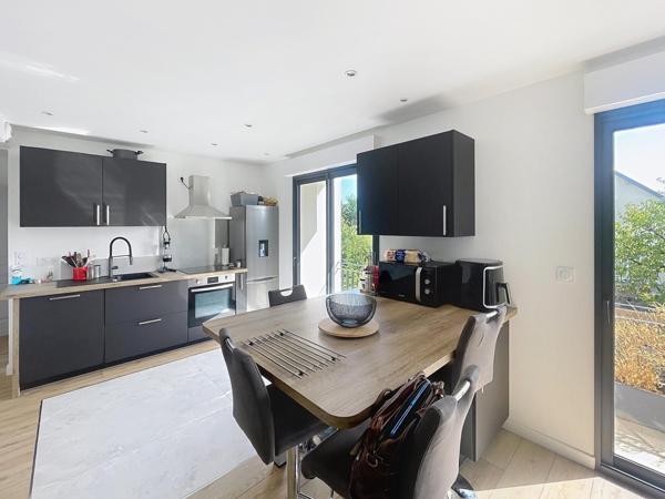 maison de ville design et lumineuse