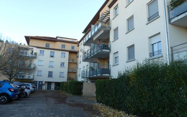 Appartement à vendre    3 pièces • 65 m2 Bourgoin-Jallieu