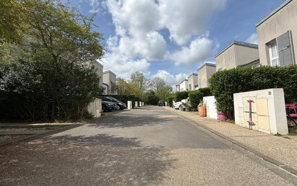 Maison à vendre    5 pièces • 86,40 m2 Champigny-sur-Marne
