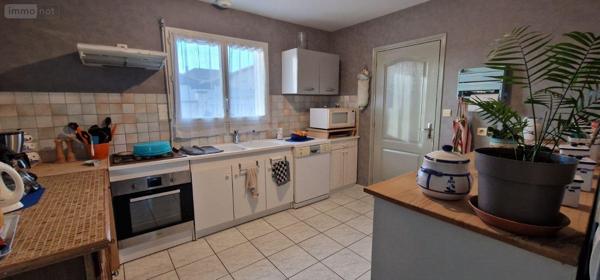 Pavillon à vendre à Mauzé-Thouarsais dans les Deux-Sèvres (79100), ref : 79079-48