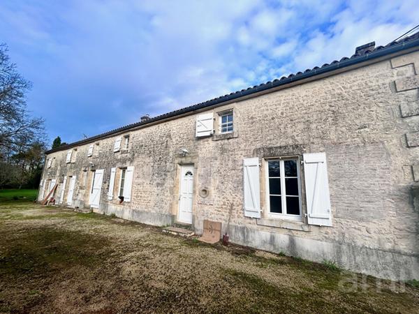 Maison Coulonges Sur L Autize 5 pièce(s) 183.90 m2