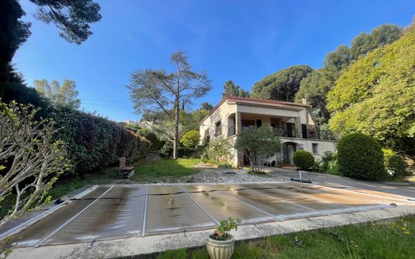 Maison à vendre    7 pièces •  La Seyne-sur-Mer