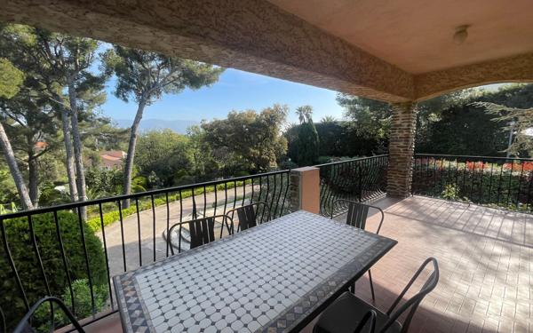 Maison à vendre    7 pièces •  La Seyne-sur-Mer