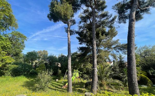 Maison à vendre    7 pièces •  La Seyne-sur-Mer