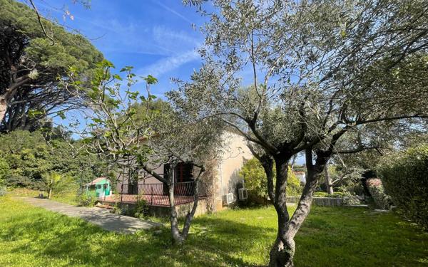 Maison à vendre    7 pièces •  La Seyne-sur-Mer