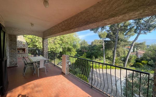 Maison à vendre    7 pièces •  La Seyne-sur-Mer