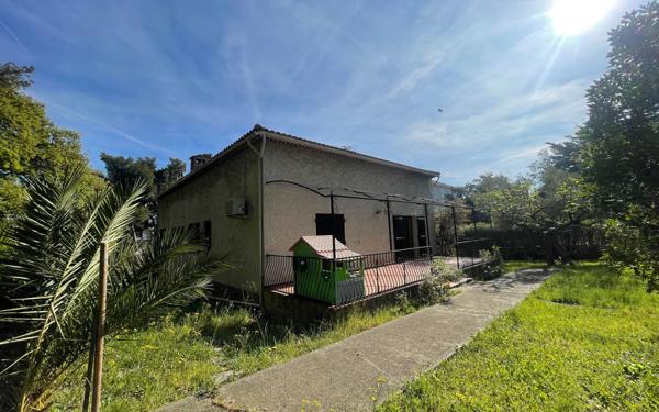 Maison à vendre    7 pièces •  La Seyne-sur-Mer