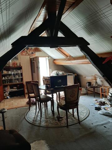 FORT POTENTIEL POUR CETTE MAISON A RÉNOVER A GUEUGNON (71)