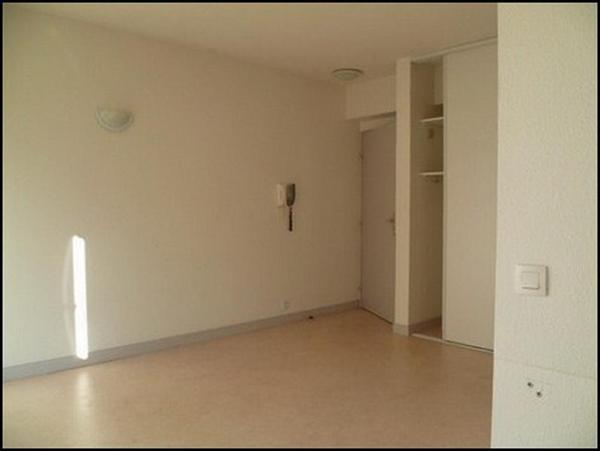 Appartement 1 pièce à louer Rochefort - 17300 / Réf: 1747