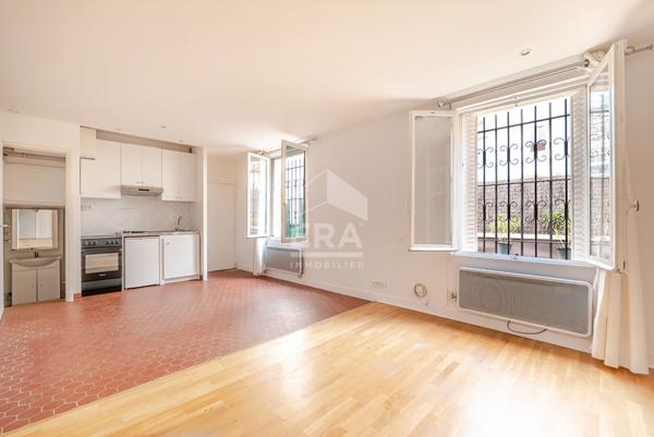 Appartement Paris 1 pièce(s) 27.49 m2