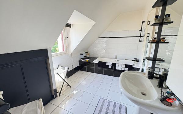 Maison à vendre    5 pièces • 161 m2 Guérande