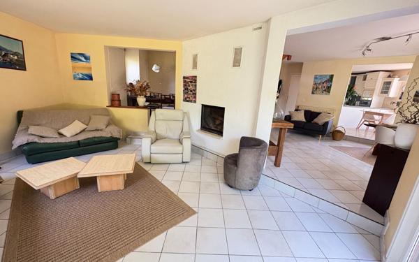 Maison à vendre    5 pièces • 161 m2 Guérande