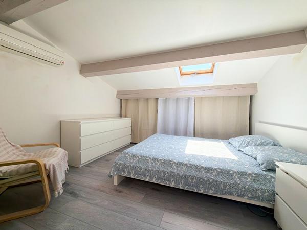 À VENDRE EN EXCLUSIVITE 13610 LE PUY SAINTE REPARADE MAISON TYPE 5 PIECES D'ENVIRON 86M² LOI CARREZ (116M² AU SOL) AVEC JARDINET ET UNE PLACE DE STATIONNEMENT
