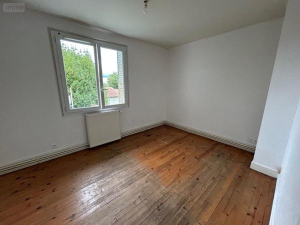 Appartement à louer à Buellas dans l'Ain (01310), ref : 01065-L383