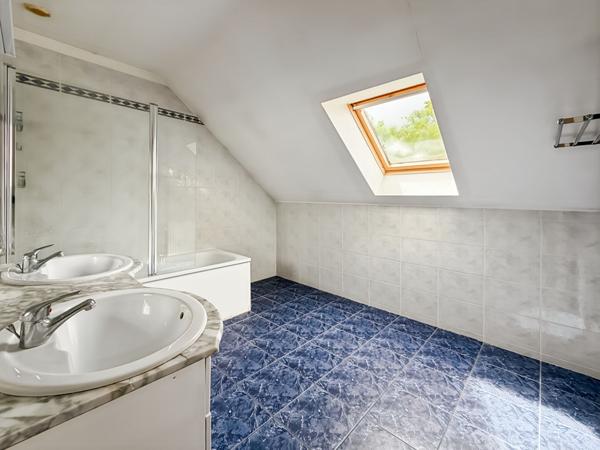 MAISON 6 PIÈCES 126 M² PRINGY, QUARTIER CALME ET FAMILIAL