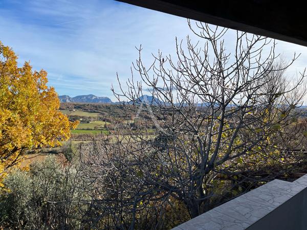 VILLA À PUIMOISSON TYPE 5 SUR 1687M2 DE JARDIN AVEC PISCINE VUE IMPRENABLE DEPENDANCE GARAGE