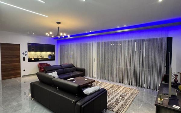 Maison à vendre    6 pièces • 229,30 m2 Pechbonnieu