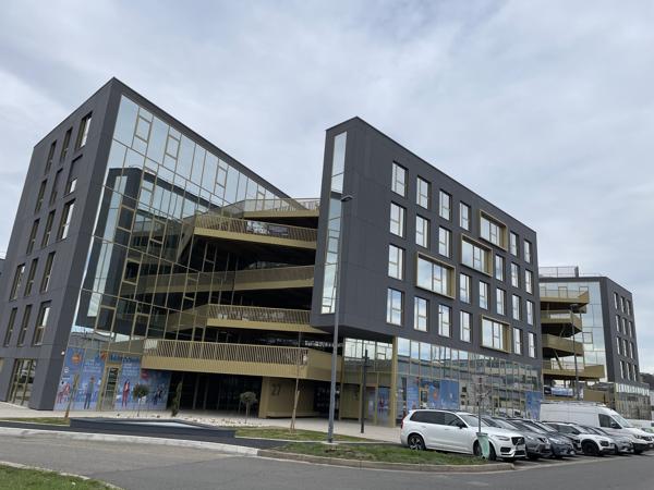 À LOUER - Bureaux au 5ème étage en plein coeur du Technopole à Saint-Étienne