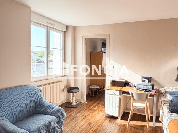 Location Maison 5 pièces 86 m² - 6 RUE ABBE GREGOIRE Saint Pierre Des Echaubrognes 79700