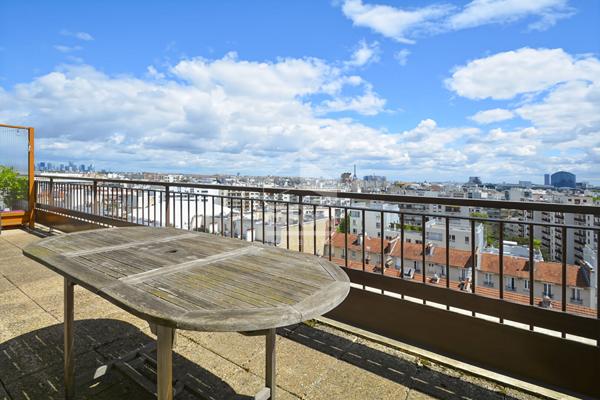 Boulogne Billancourt DERNIER ETAGE 2 pièces, et 32 m2 de TERRASSES !