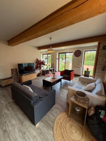 Propriete à vendre 6 pièces PUY GUILLAUME (63)