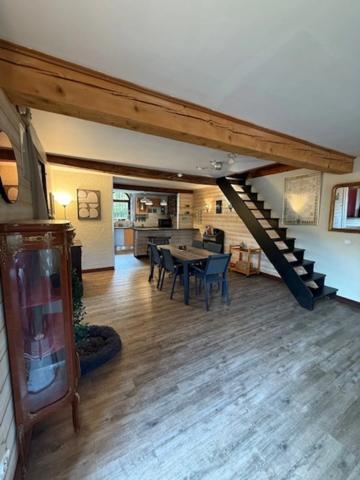 Propriete à vendre 6 pièces PUY GUILLAUME (63)