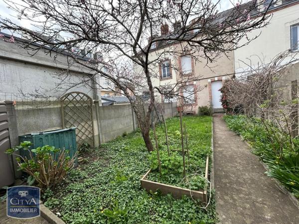 Maison à louer 2 pièces 44m² Laval (53000)