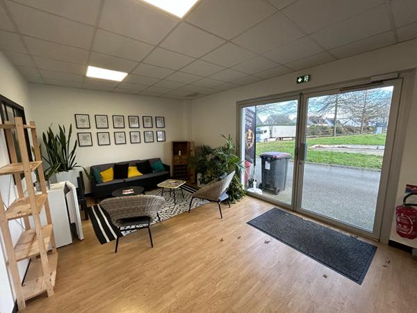 A LOUER - VITRE - BUREAUX OU LOCAL COMMERCIAL , Vitre A LOUER - VITRE - BUREAUX OU LOCAL COMMERCIAL , Vitre
