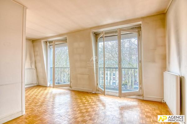 Versailles Montreuil Appartement dernier étage -4 pièces 79.44 m2 €498 000 ** - Référence 27566