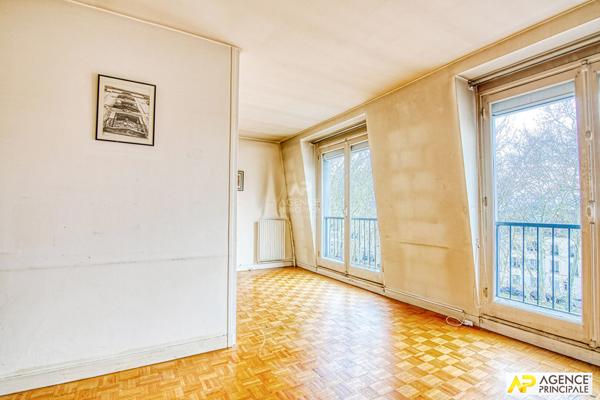 Versailles Montreuil Appartement dernier étage -4 pièces 79.44 m2 €498 000 ** - Référence 27566