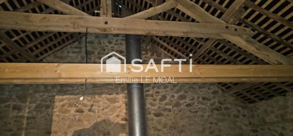 Longère à fort potentiel avec dépendances et terrain 1643m2 constructible