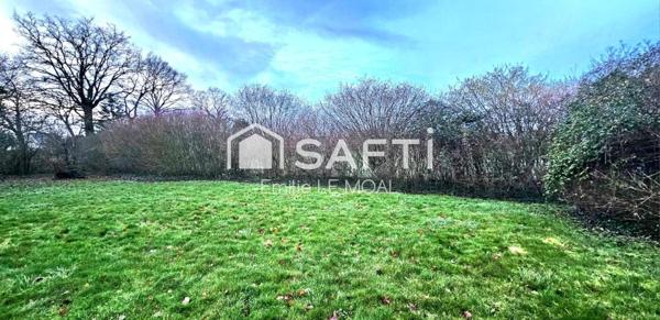 Longère à fort potentiel avec dépendances et terrain 1643m2 constructible