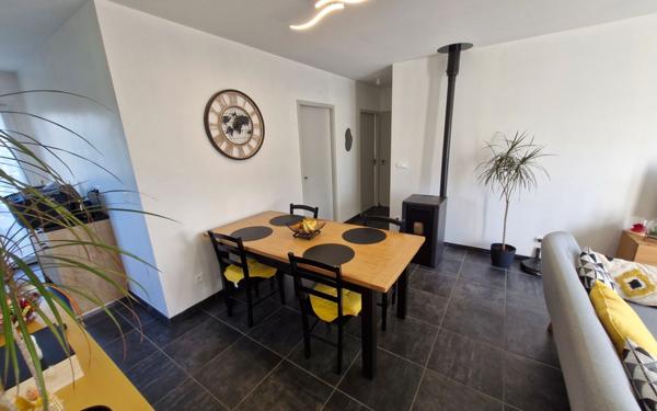 Maison à vendre    4 pièces •  Lesgor