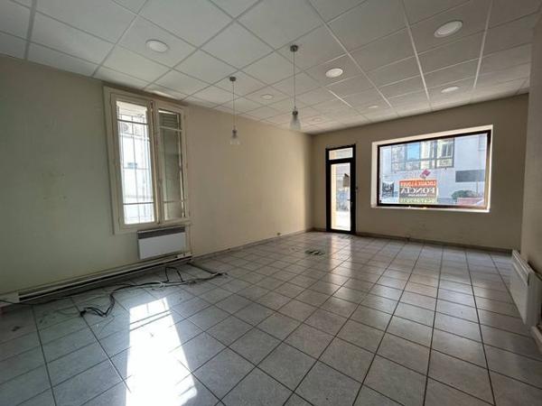 Location Local commercial 3 pièces 91.2 m² - 57 BD DE LA LIBERTE Beziers 34500