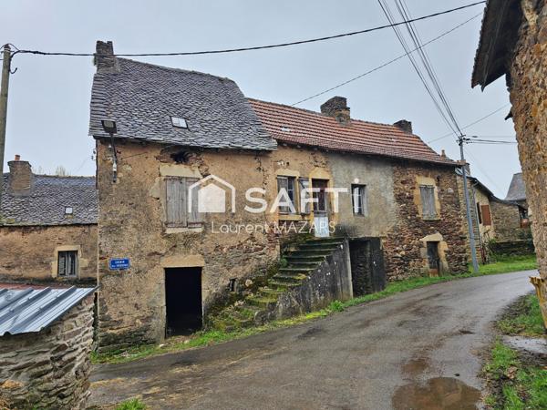 ENSEMBLE IMMOBILIER COMPOSE DE 4 BATISSES.