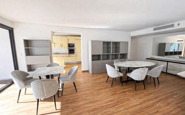 Appartement à vendre    5 pièces • 147,28 m2 Cannes