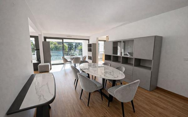 Appartement à vendre    5 pièces • 147,28 m2 Cannes