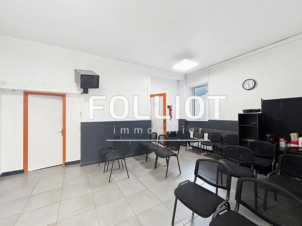 Local commercial Pontorson 2 pièces 52 m2