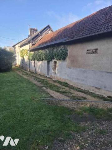 Propriété à Vendre à Saint-Martin-d'Auxigny (18110) en Cher (18)

Cette propriété d'une surfa...