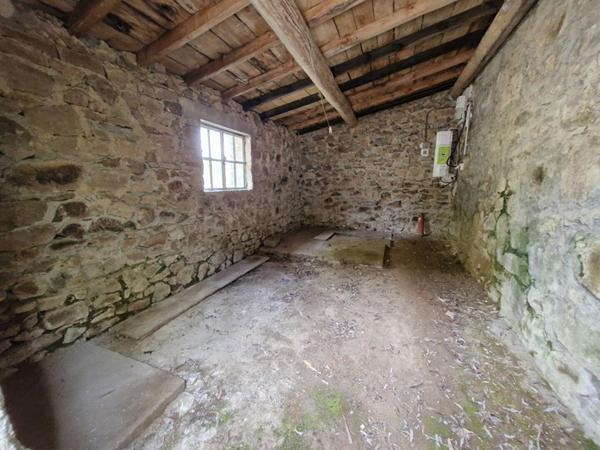 ST JUST EN CHEVALET - CORPS DE FERME