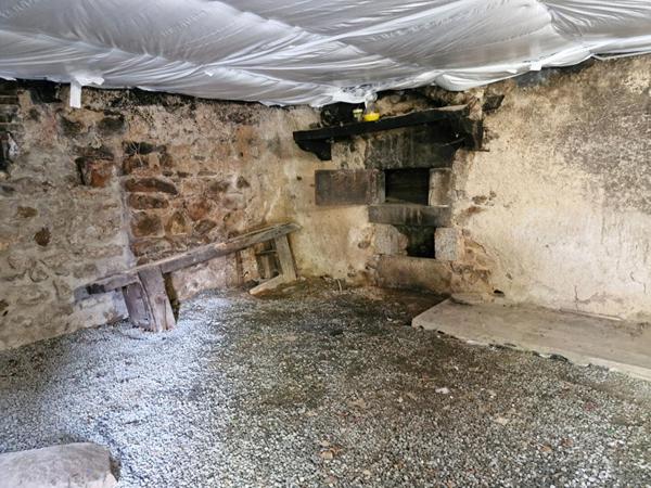 ST JUST EN CHEVALET - CORPS DE FERME