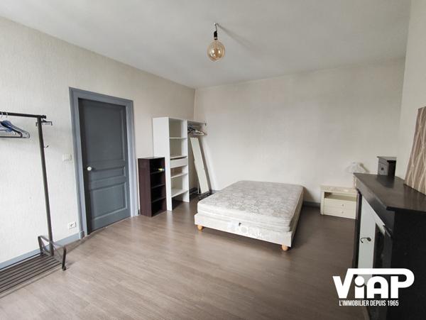 SPACIEUX T2 MEUBLE DE 50m² - PROCHE PLACE CHURCHILL , Limoges SPACIEUX T2 MEUBLE DE 50m² - PROCHE PLACE CHURCHILL , Limoges