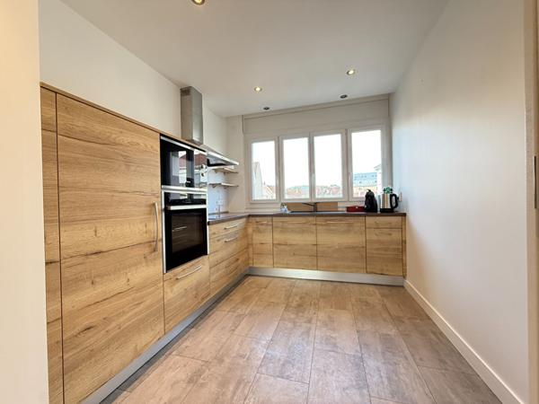 Appartement - 5 pièces - 114 m²