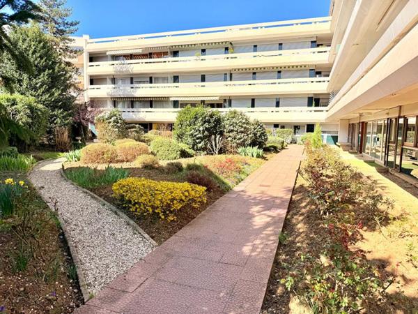 Au coeur d'Auxerre dans une résidence sécurisée avec gardien Appartement 2 pièce(s)