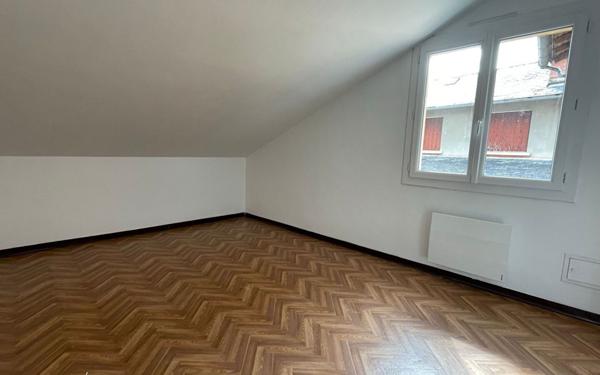 Maison à louer    3 pièces • 64,52 m2 Marcillac-Vallon