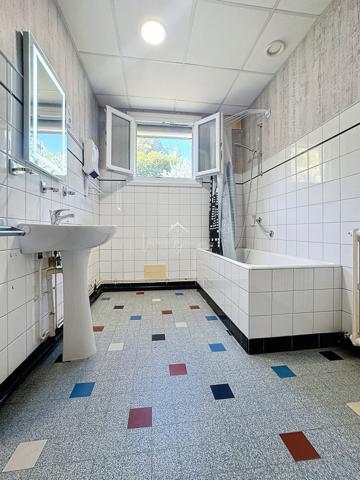 Saint-Affrique (12400) Idéal Artisan ou projet de vie et investissement !